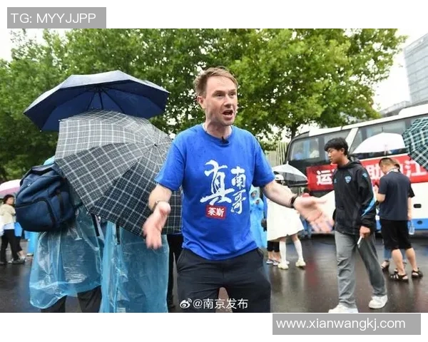 南京足球队实力之争引发热议球迷观点各异分析深入探讨球队未来发展方向 南京足球队实力之争引发热议球迷观点各异分析深入探讨球队未来发展方向